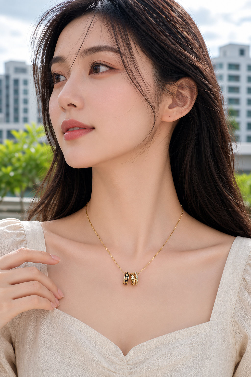 Triple-Ring Clavicle Necklace